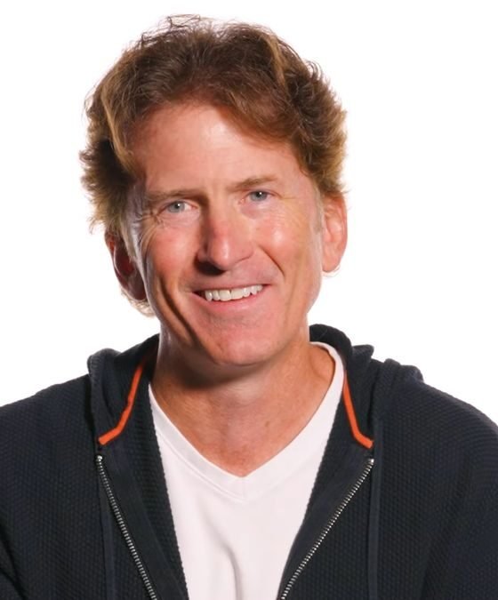 “Someone should make a sequel to Skyrim,” says Todd Howard