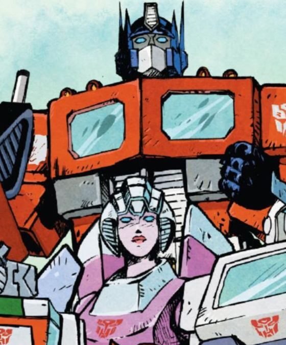 Get a look inside the new Transformers #1